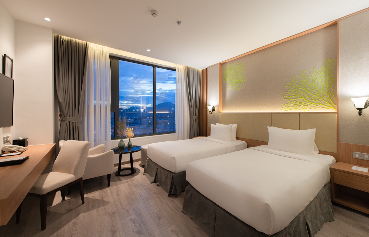 Superior Twin Room with City View